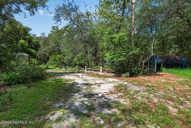 101 POND Circle, Interlachen, FL 32148