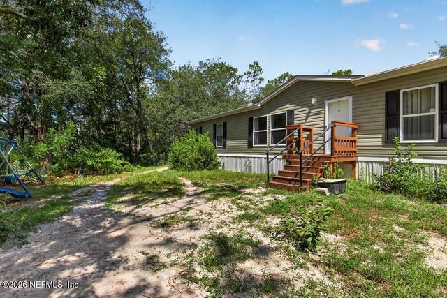 101 POND Circle, Interlachen, FL 32148