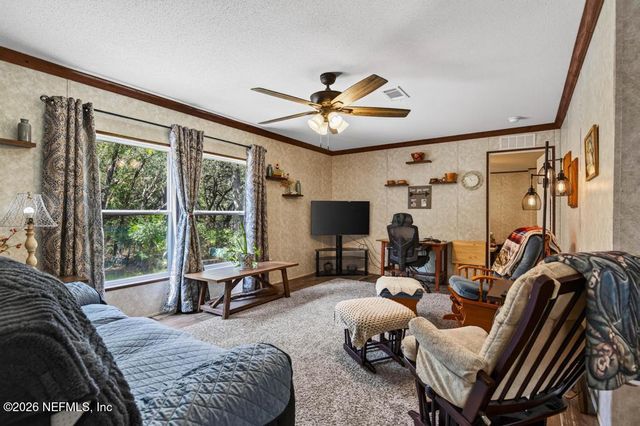 101 POND Circle, Interlachen, FL 32148