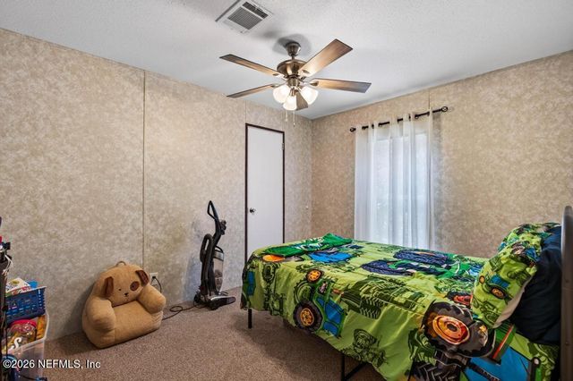 101 POND Circle, Interlachen, FL 32148