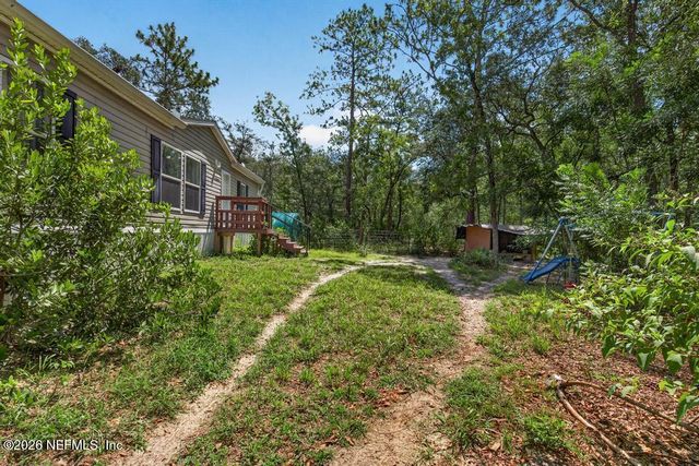 101 POND Circle, Interlachen, FL 32148