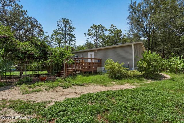 101 POND Circle, Interlachen, FL 32148