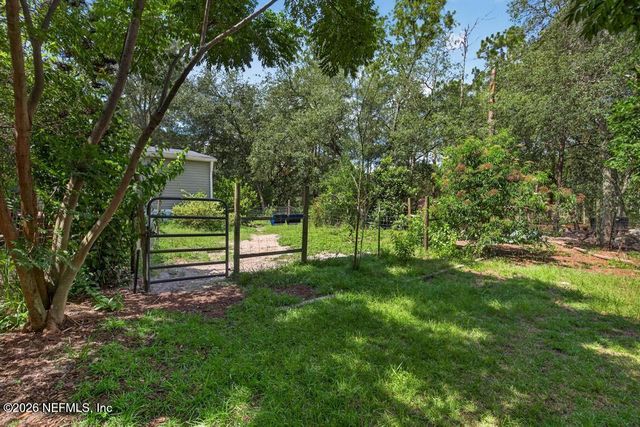 101 POND Circle, Interlachen, FL 32148