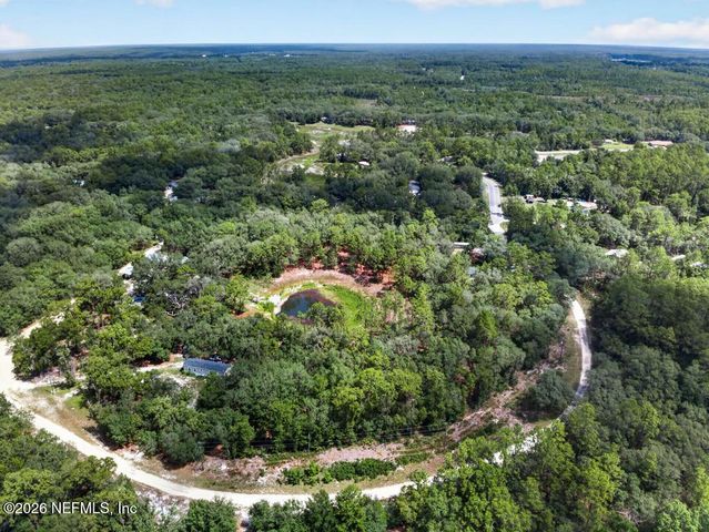 101 POND Circle, Interlachen, FL 32148