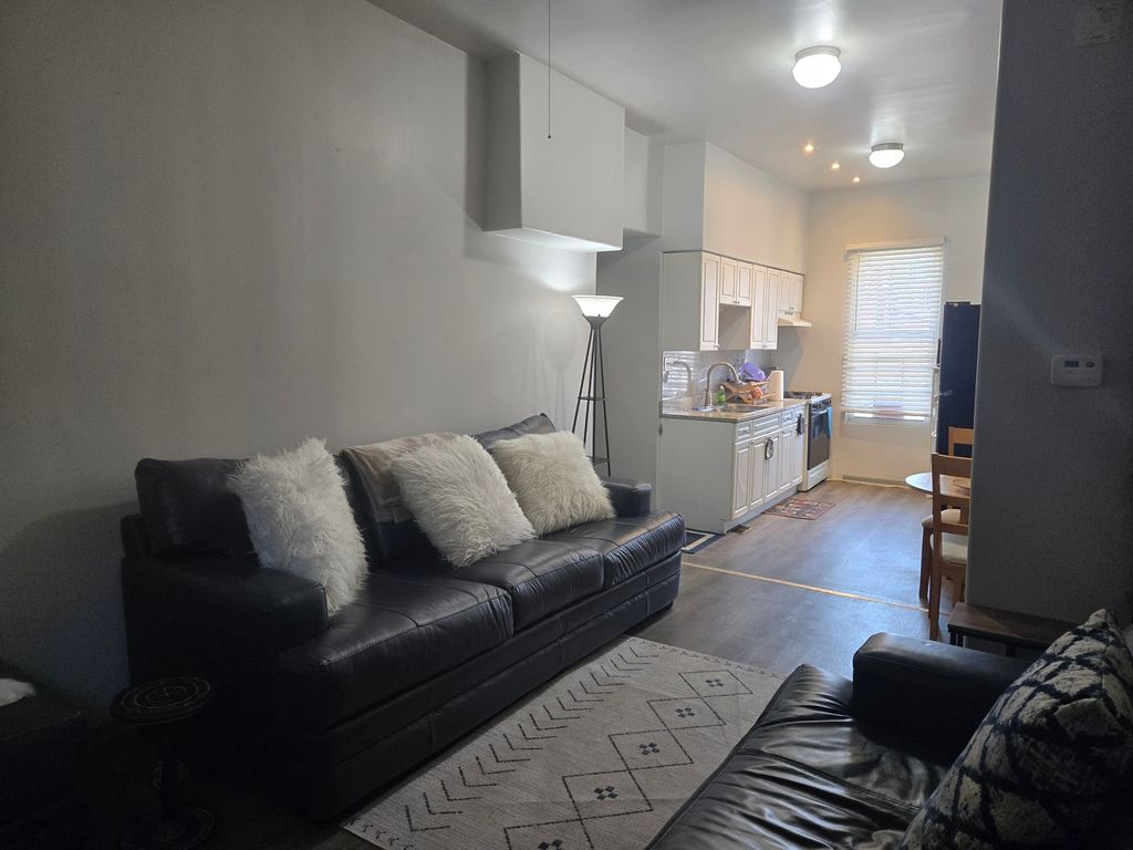 7204 S Rhodes Avenue, Chicago, IL 60619 — photo 2