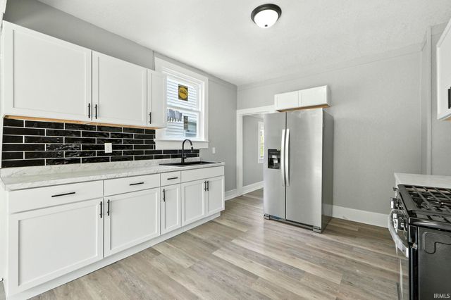 1653 Rosemont Drive, Fort Wayne, IN 46808