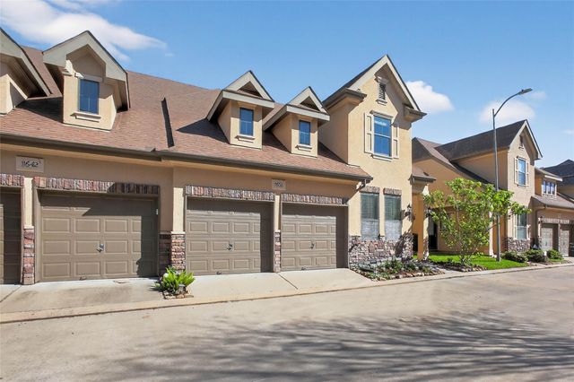 11638 Royal Oaks View, Houston, TX 77082