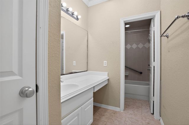11638 Royal Oaks View, Houston, TX 77082