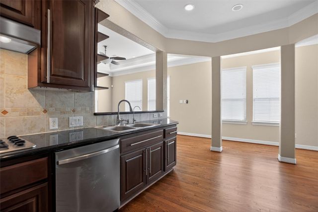 11638 Royal Oaks View, Houston, TX 77082