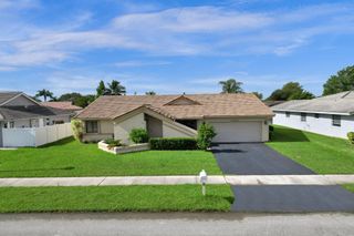 7680 NW 23rd St, Margate, FL 33063