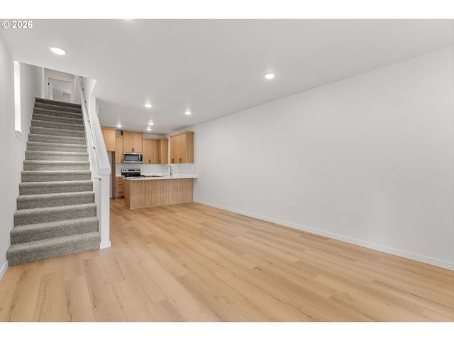 14142 Holcomb Blvd, Oregon City, OR 97045