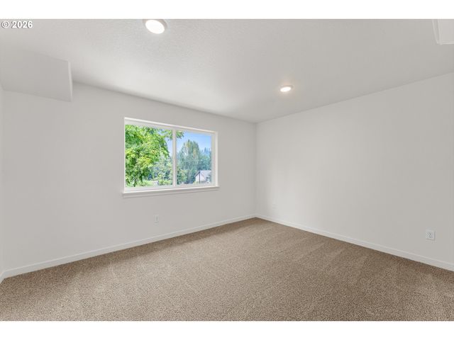 14142 Holcomb Blvd, Oregon City, OR 97045