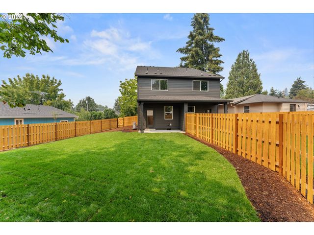 14142 Holcomb Blvd, Oregon City, OR 97045