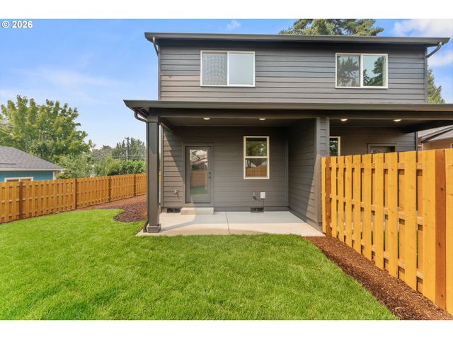 14142 Holcomb Blvd, Oregon City, OR 97045