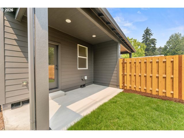 14142 Holcomb Blvd, Oregon City, OR 97045