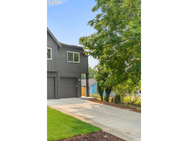 14142 Holcomb Blvd, Oregon City, OR 97045