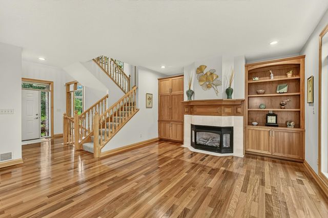 5015 Regal Oak Lane SW, Rochester, MN 55902