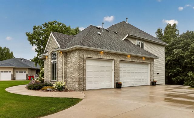 5015 Regal Oak Lane SW, Rochester, MN 55902