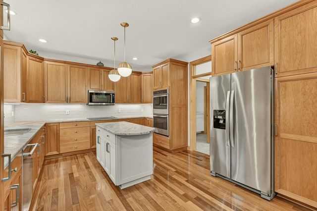 5015 Regal Oak Lane SW, Rochester, MN 55902