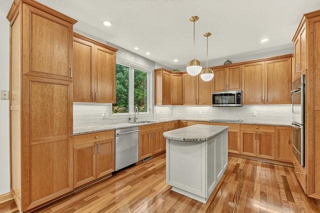5015 Regal Oak Lane SW, Rochester, MN 55902