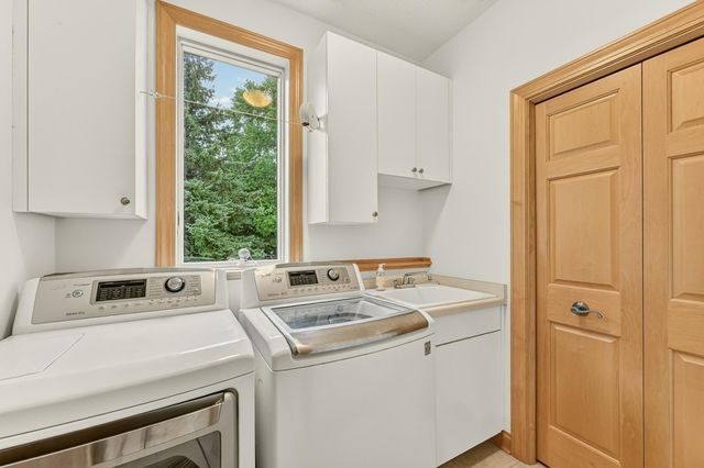 5015 Regal Oak Lane SW, Rochester, MN 55902