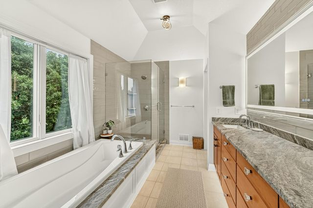 5015 Regal Oak Lane SW, Rochester, MN 55902