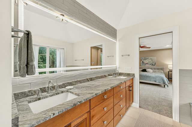5015 Regal Oak Lane SW, Rochester, MN 55902