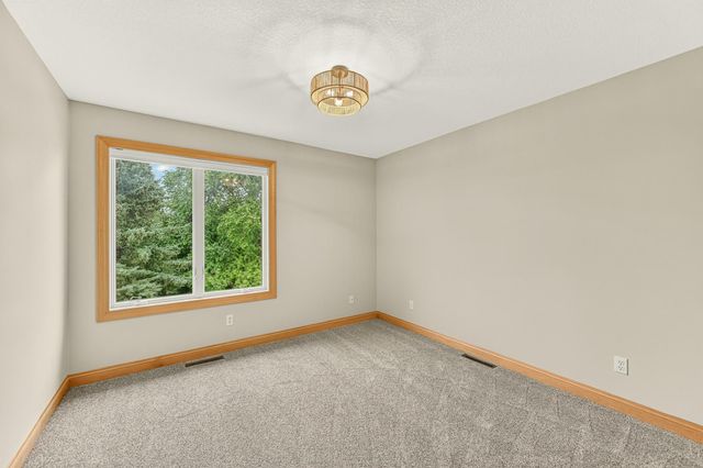 5015 Regal Oak Lane SW, Rochester, MN 55902