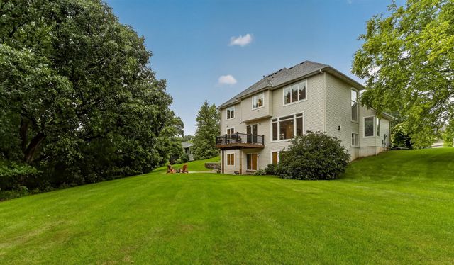 5015 Regal Oak Lane SW, Rochester, MN 55902