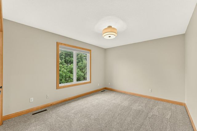 5015 Regal Oak Lane SW, Rochester, MN 55902
