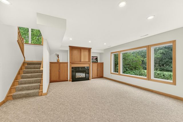 5015 Regal Oak Lane SW, Rochester, MN 55902