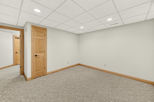 5015 Regal Oak Lane SW, Rochester, MN 55902