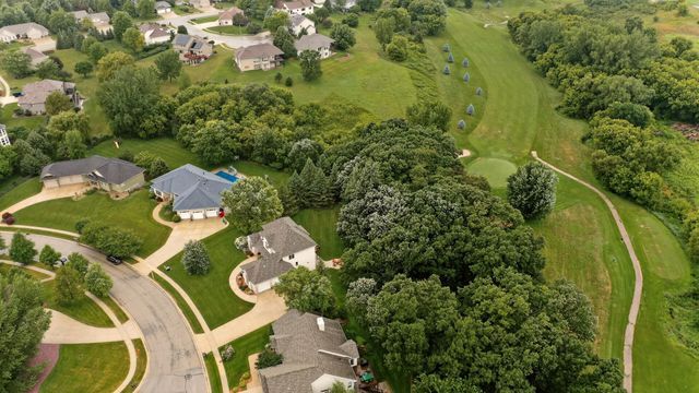 5015 Regal Oak Lane SW, Rochester, MN 55902