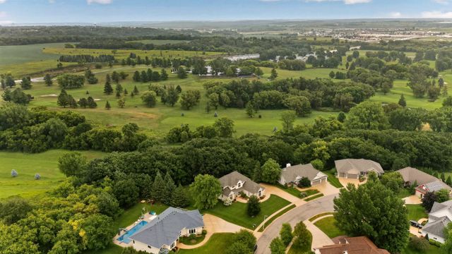 5015 Regal Oak Lane SW, Rochester, MN 55902