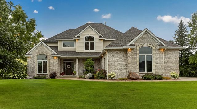 5015 Regal Oak Lane SW, Rochester, MN 55902