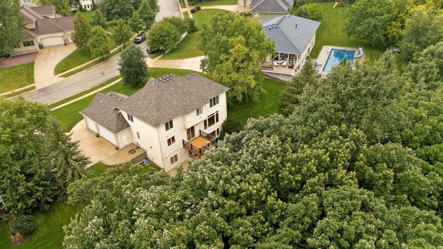 5015 Regal Oak Lane SW, Rochester, MN 55902