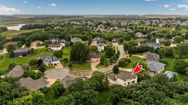 5015 Regal Oak Lane SW, Rochester, MN 55902