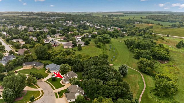 5015 Regal Oak Lane SW, Rochester, MN 55902