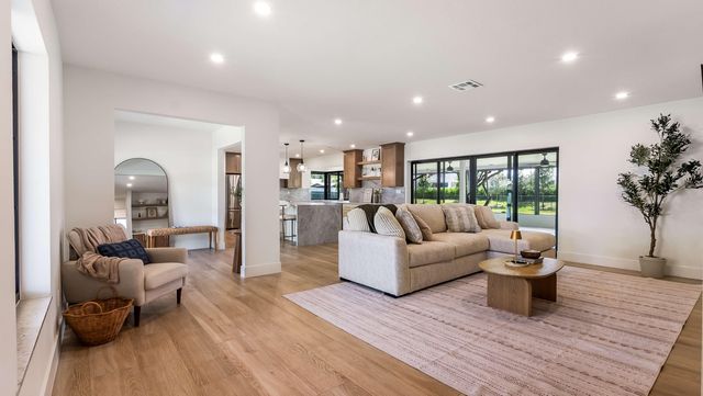 4761 SW 72nd Avenue, Davie, FL 33314