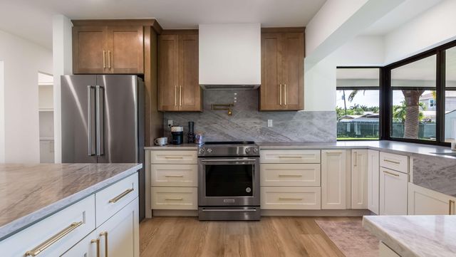 4761 SW 72nd Avenue, Davie, FL 33314