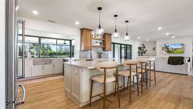 4761 SW 72nd Avenue, Davie, FL 33314