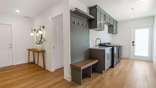 4761 SW 72nd Avenue, Davie, FL 33314