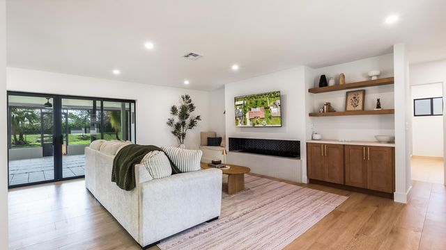 4761 SW 72nd Avenue, Davie, FL 33314