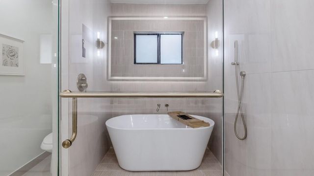 4761 SW 72nd Avenue, Davie, FL 33314