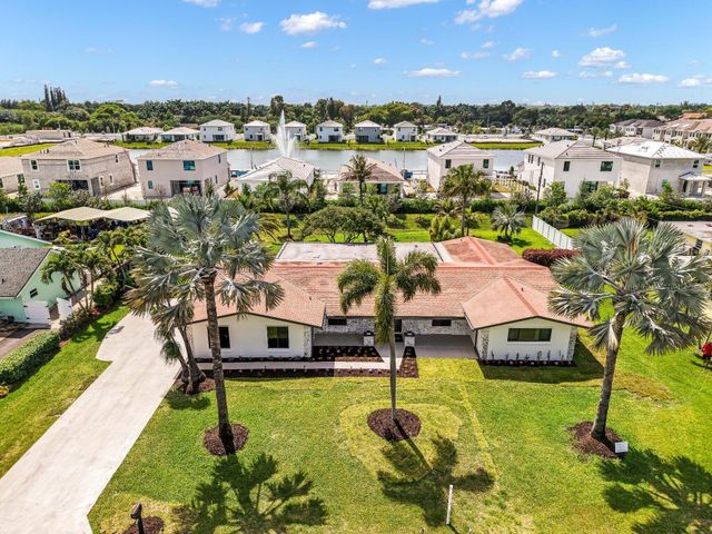 4761 SW 72nd Avenue, Davie, FL 33314