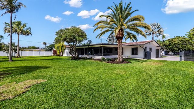 4761 SW 72nd Avenue, Davie, FL 33314