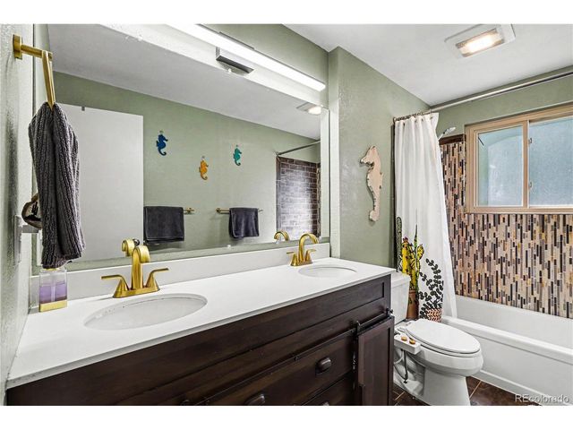 2986 S Whiting Way, Denver, CO 80231