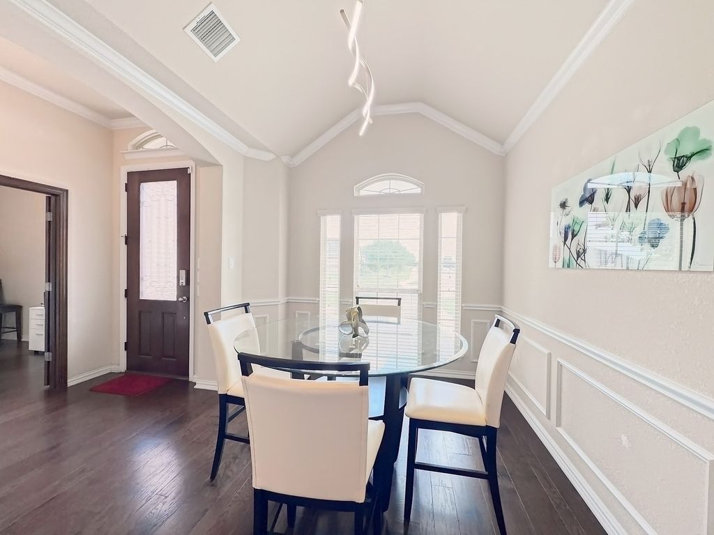 717 Keswick Drive, Desoto, TX 75115 — photo 4