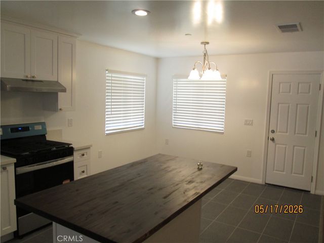8871 Aspen, California City, CA 93505