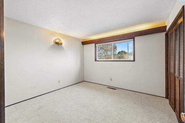 3124 S Cascade St, Kennewick, WA 99337